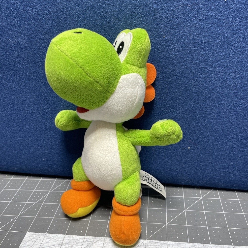 2021 Jakks Pacific Nintendo Super Mario Yoshi 10" Plush Stuffed Animal Toy Doll - Picture 2 of 6